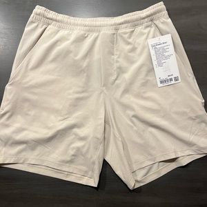 Lululemon Mens Pace Breaker 7” LL shorts